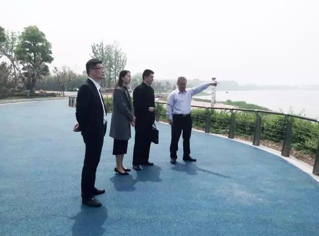 上海東方龍商務與江蘇省揚中市八橋鎮(zhèn)簽訂委托招商引資合作協議 上海東方龍商務與江蘇省揚中市八橋鎮(zhèn)簽訂委托招商引資合作協議