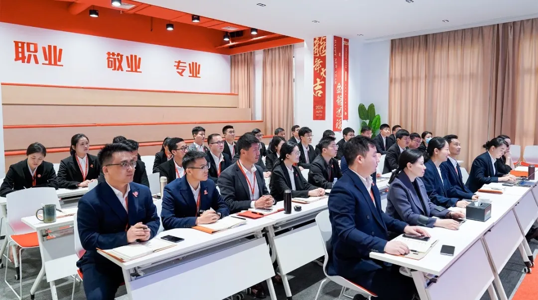 集團召開一季度干部會議，分析項目開發(fā)突破方法，加大項目反向考察力度，明確“奔跑二季度”競賽主要目標！