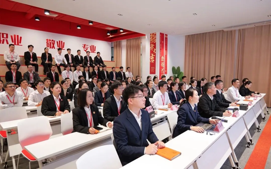 凝心聚力迎進(jìn)博，共謀招商新未來！10月下旬，集團(tuán)共40個優(yōu)質(zhì)投資選址項(xiàng)目通過評估